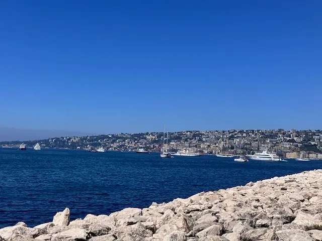Coppa america a Napoli nel 2027. Il lungomare napoletano